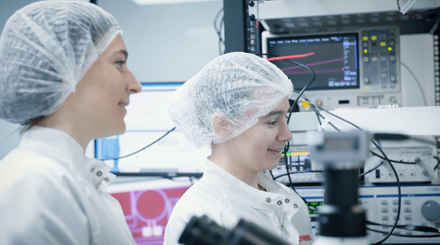 Enlightra's engineering team using TofuPilot for their development process