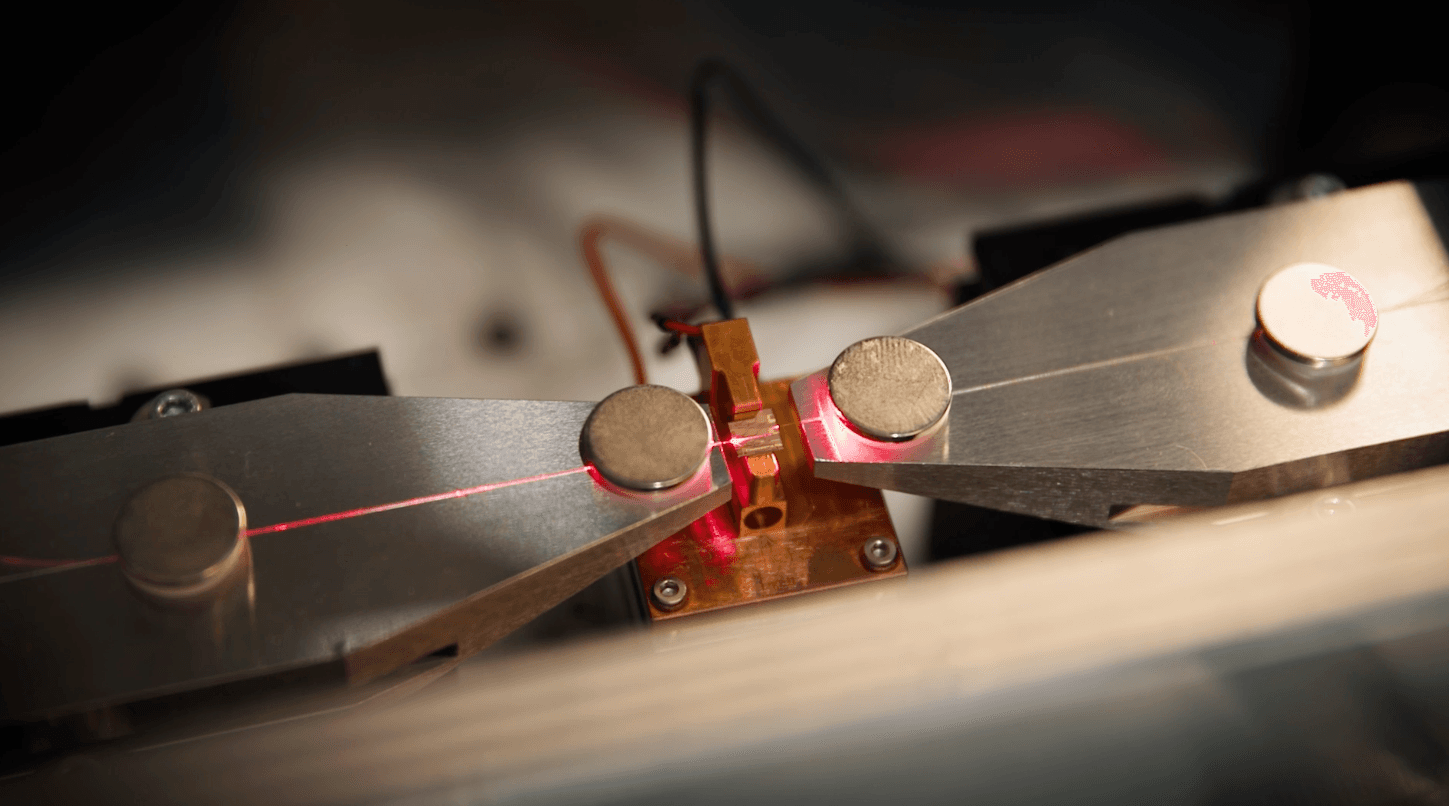 Enlightra chipscale photonic engine on a test rig.